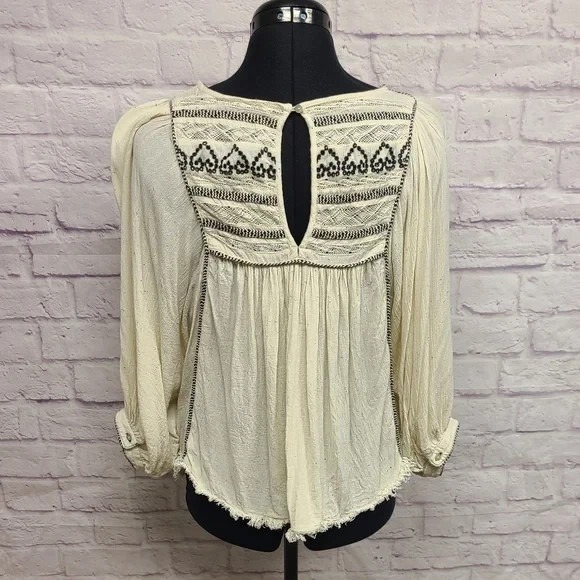 Free People Boho Cream Blouse with Puff Sleeves and Bib Collar Size Small - Picture 2 of 10